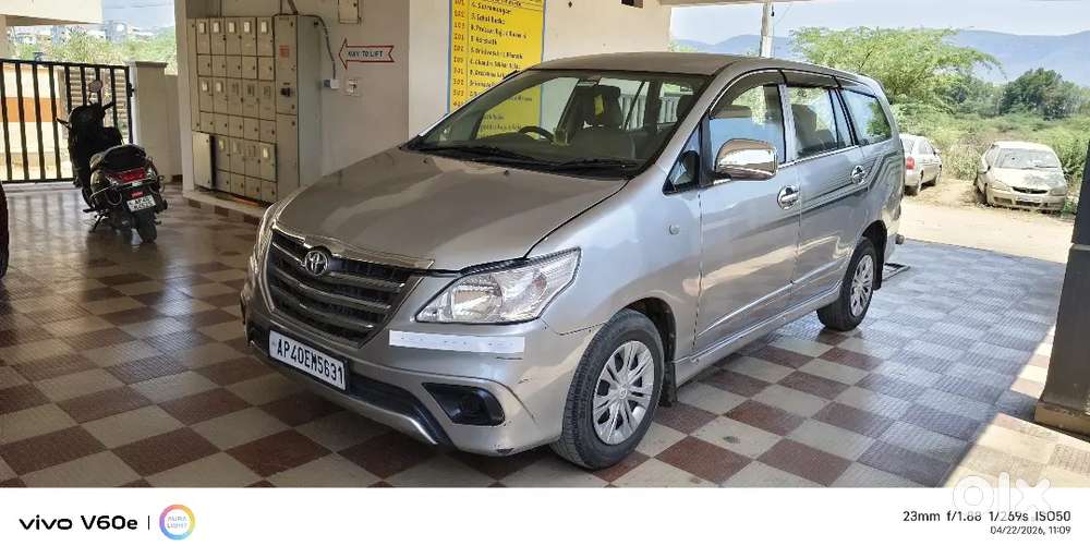 Toyota Innova 2015 Diesel 152000 Km Driven