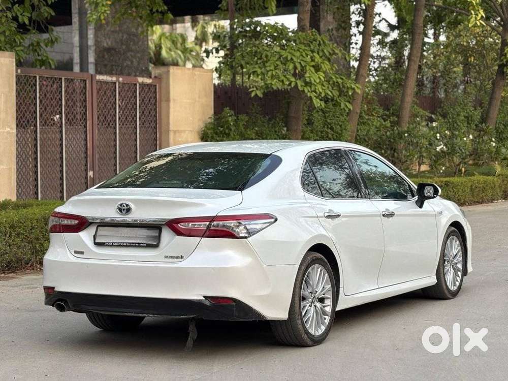 Toyota Camry Hybrid, 2020, Cng & Hybrids