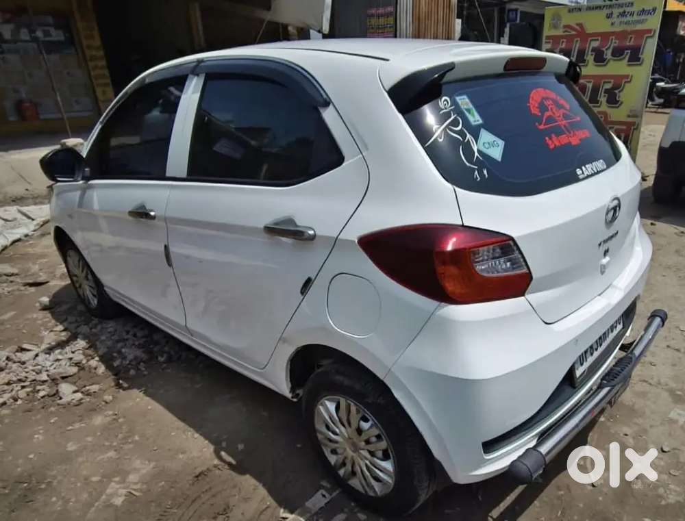 2022 Tata Tiago Revotron Second-owner Cng