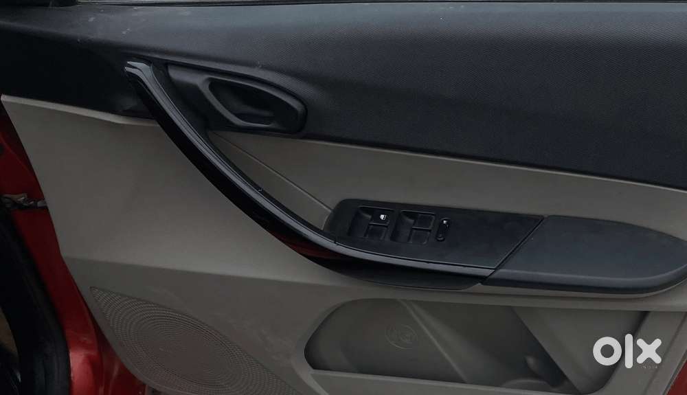 Tata Tiago 1.2 Revotron Xt, 2017, Petrol