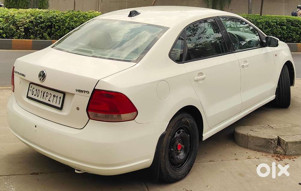 Volkswagen Vento 1.2 Highline Plus At 16 Alloy, 2011, Cng & Hybrids
