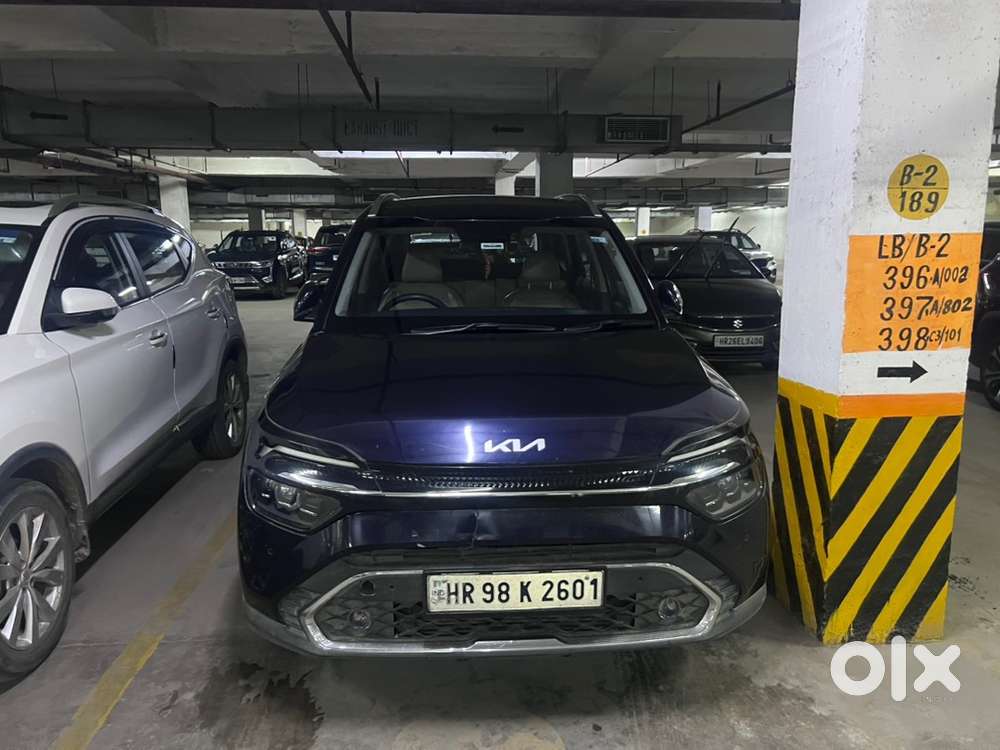 Kia Carens Petrol 2023