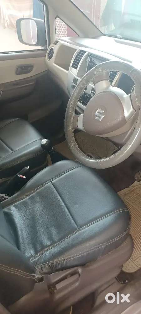 5 Years Extended Warenty . Min.k.m Drive. Seats Super. R.c .card Ready