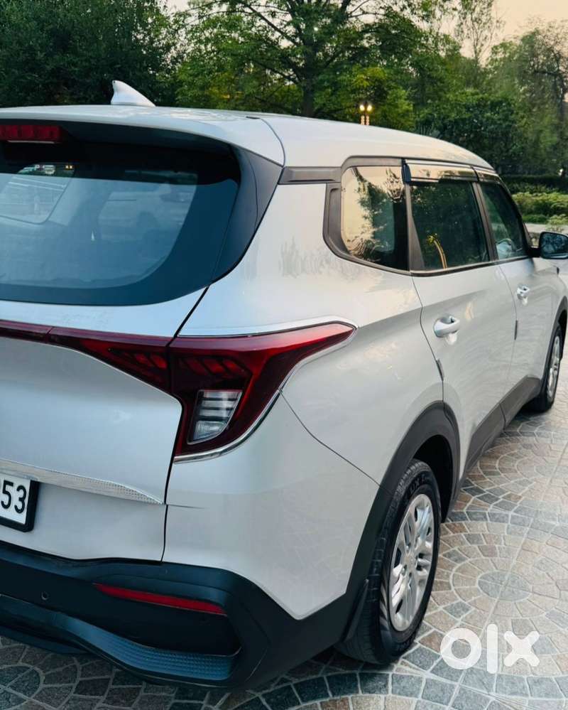 Kia Carens G 1.5 6mt Premium (o) 7-seater, 2024, Petrol