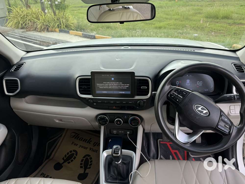 Hyundai Venue Sx (o) Mt 1.5 Diesel, 2023, Diesel