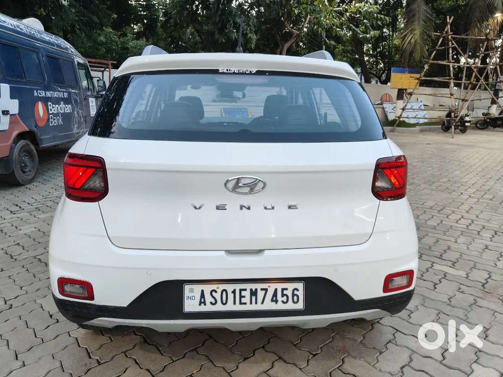 Hyundai Venue S Petrol Manual 2020