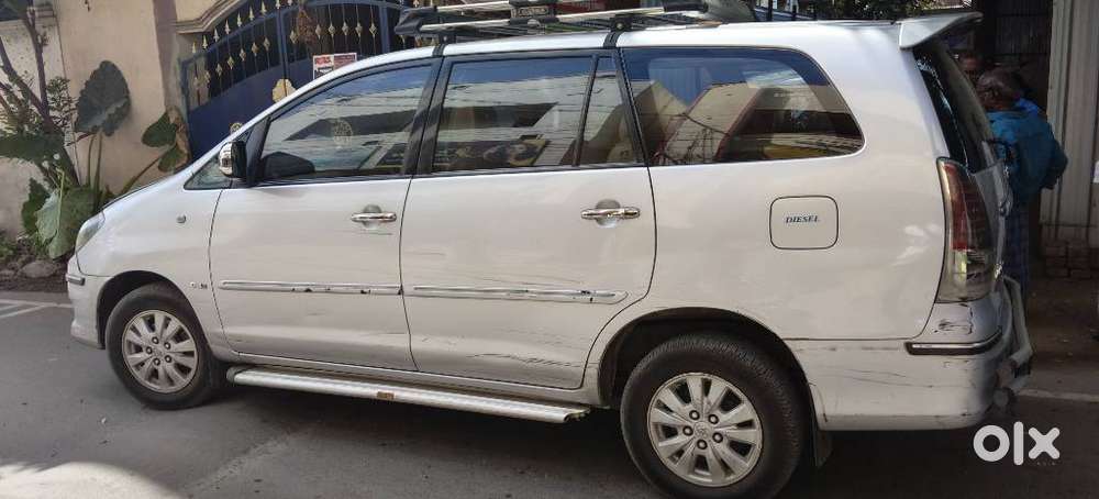 Toyota Innova 2.5 Z Diesel 7 Seater, 2011, Diesel