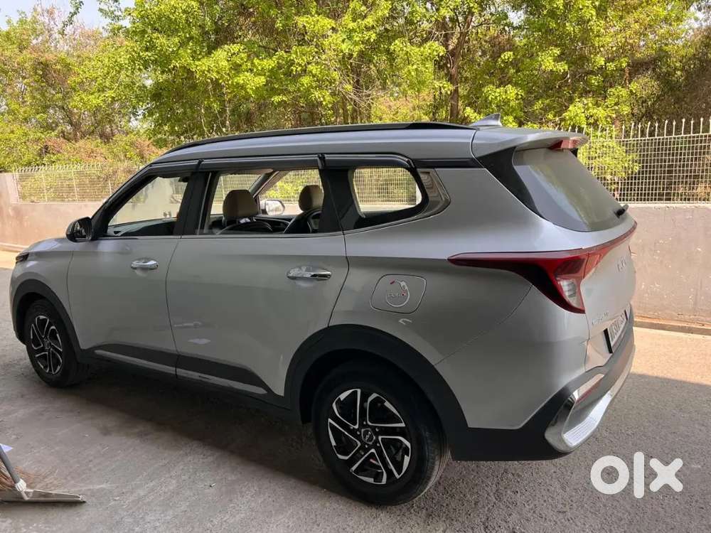 Kia Carens 2022 Feb Petrol 36000 Km Driven