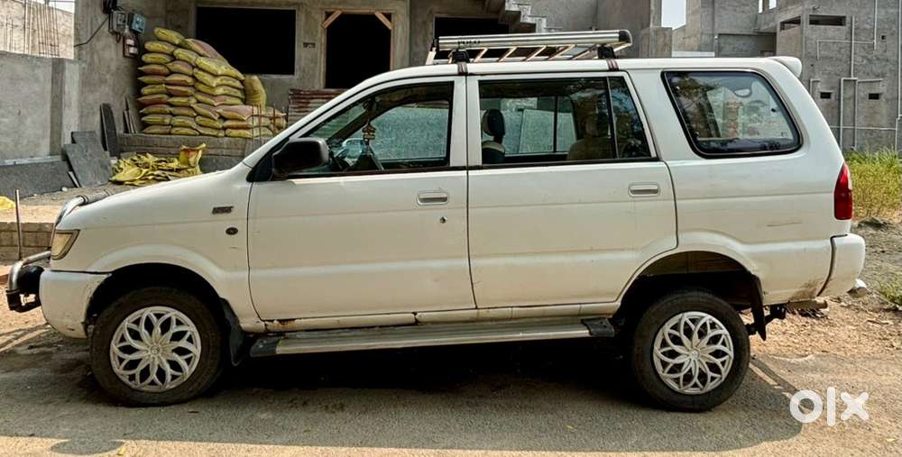 Chevrolet Tavera 2012 Model
