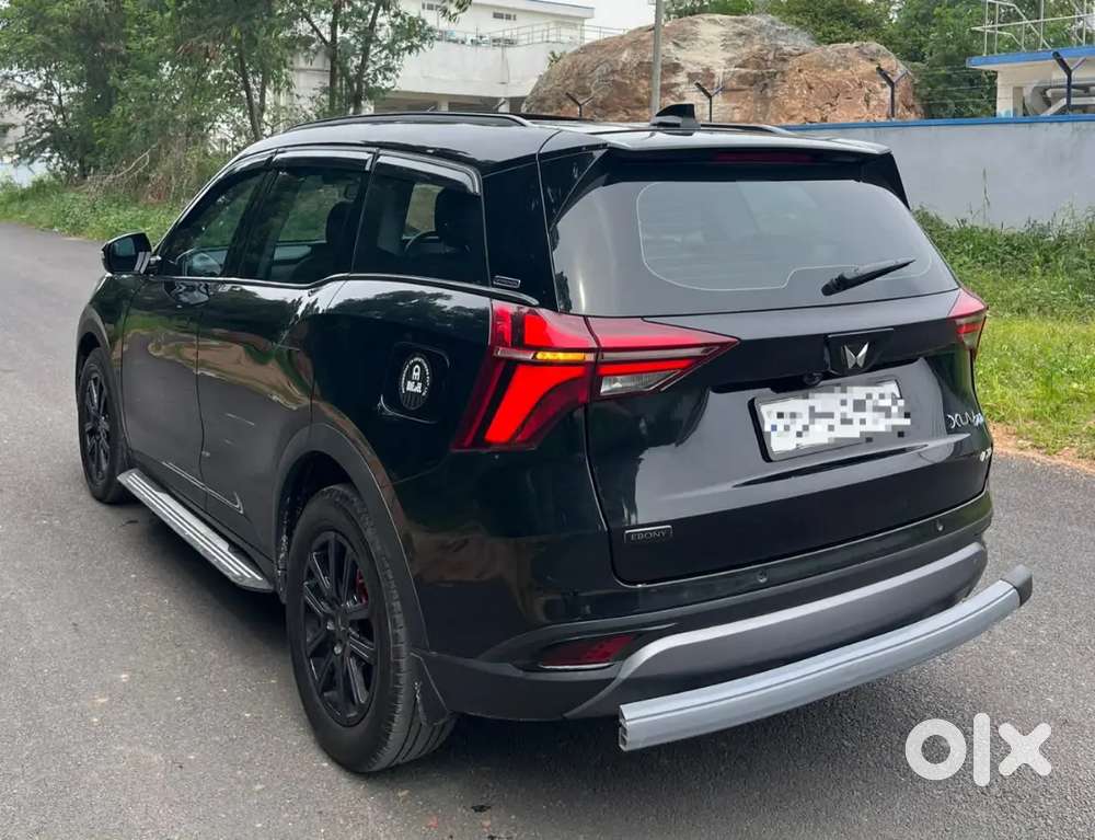 Mahindra Xuv700 Ax7 2025