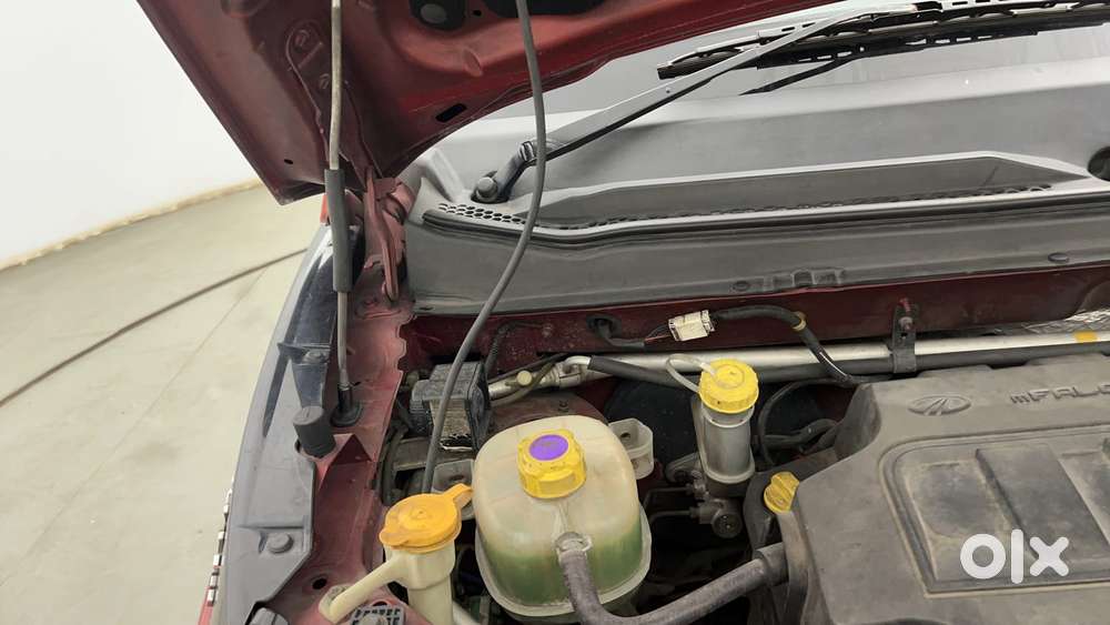 Mahindra Kuv100 Nxt 1.2 K8 Petrol 6 Str Dual Tone, 2017, Petrol