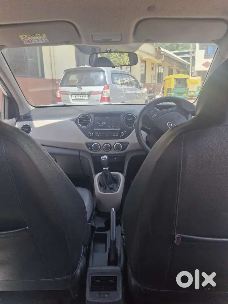 Hyundai Grand I10 1.2 Sportz
(dual Tone)