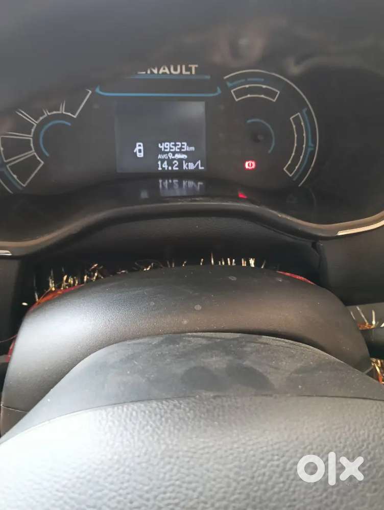 2022 Renault Triber 1.0 Rxz Amt Dual Tone