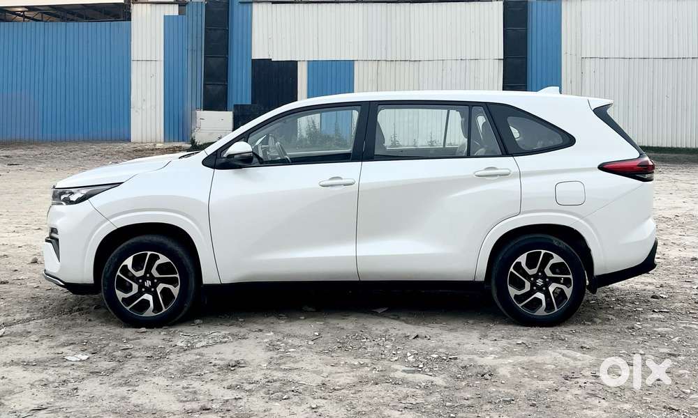 Maruti Suzuki Invicto Zeta Plus 7str, 2023, Petrol