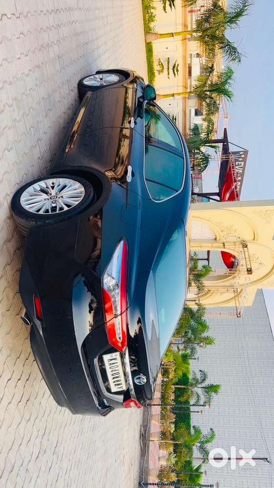 Toyota Camry Hybrid 2020