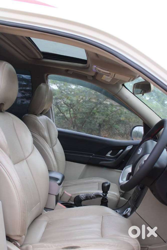 Mahindra Xuv500 2.2 W10 Sportz Edition Mt, 2017, Diesel