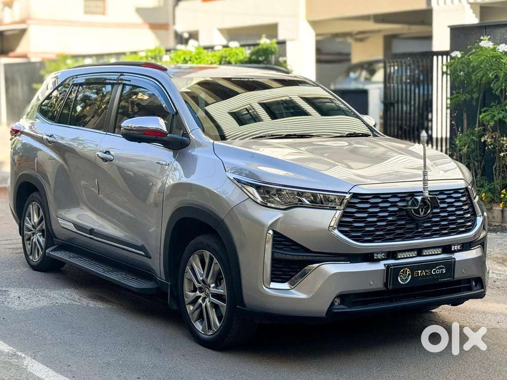 Toyota Innova Hycross 2.0 Zx (o) Hybrid 7 Str, 2025, Petrol