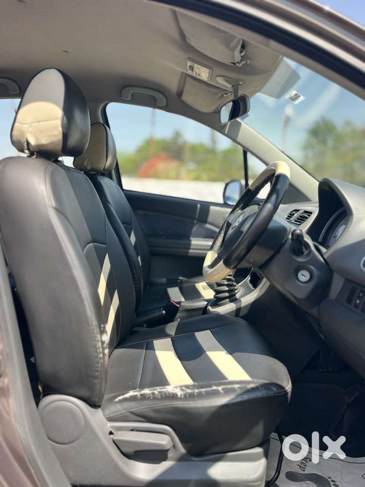 Maruti Suzuki Ritz Vxi, 2011, Petrol