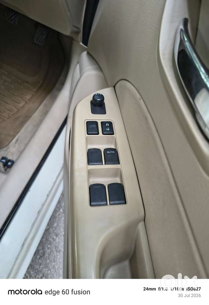 Maruti Suzuki Swift Dzire 1.2 Vxi Bsiv, 2012, Petrol