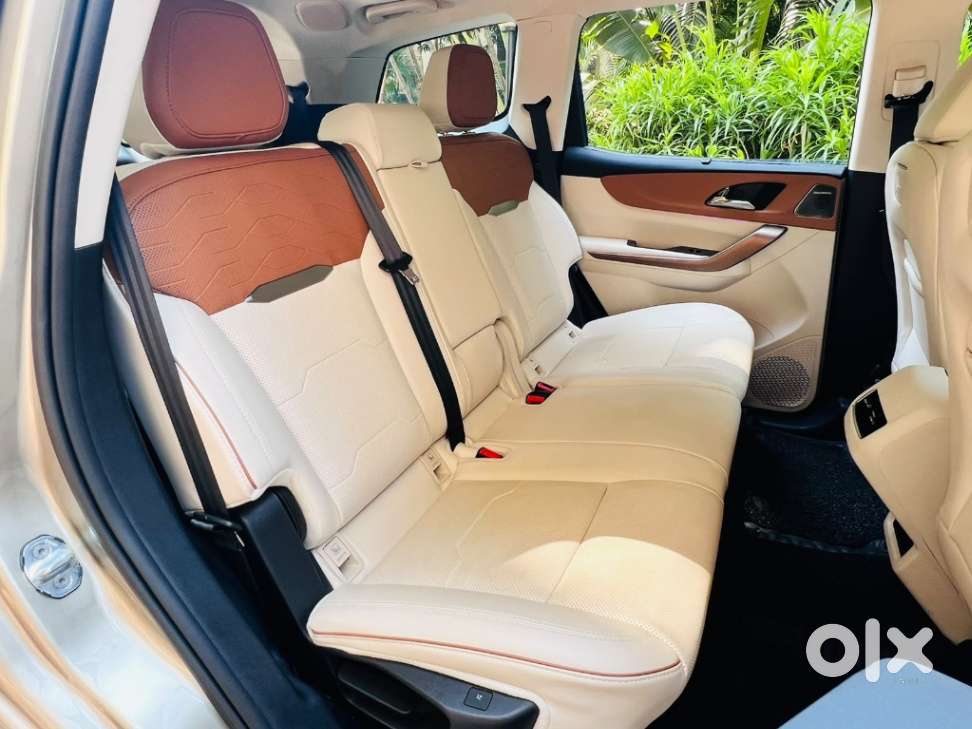 Mahindra Xuv 7xo Ax7 At, 2026, Petrol
