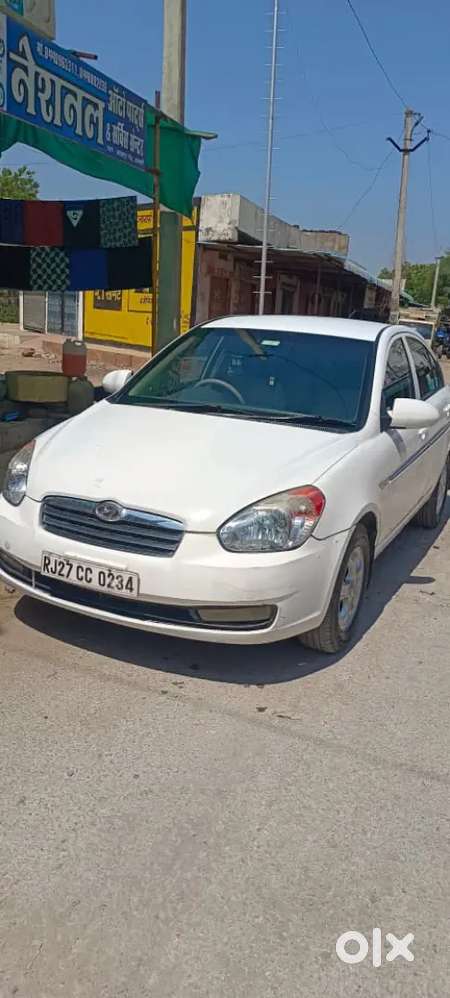 Well Maintain Car Ac Chilled Music System Okay 70% Tire 25 Mileage