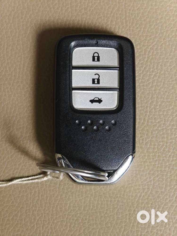 Honda City 1.5 V 4th Gen I-vtec Mt, 2017, Petrol