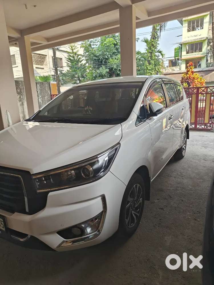 Toyota Innova Crysta 2024