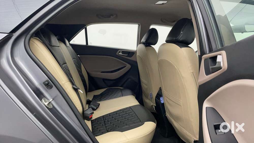 Hyundai Elite I20 1.2magna Executive At, 2018, Petrol