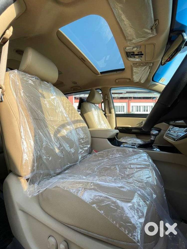 Kia Carnival Limousine Plus 7 Str, 2022, Diesel