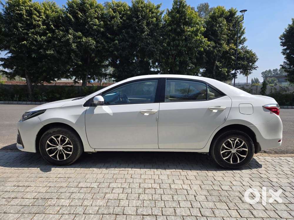 Toyota Corolla Altis [ ] 1.8 J, 2017, Diesel