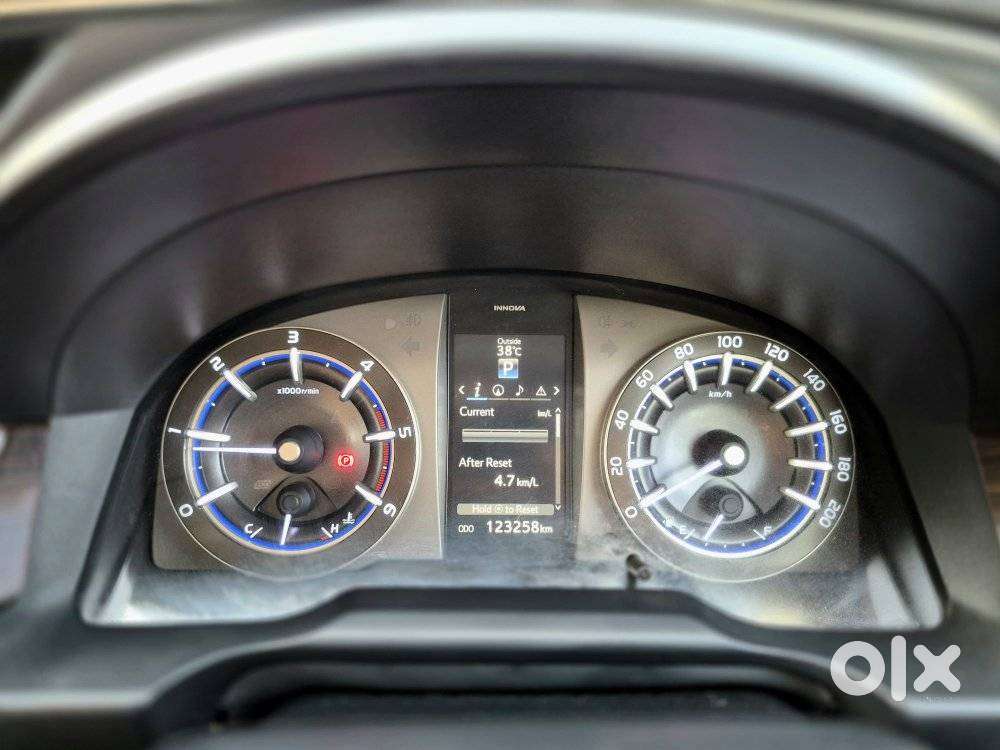 Toyota Innova Crysta 2.8 Zx At, 2016, Diesel