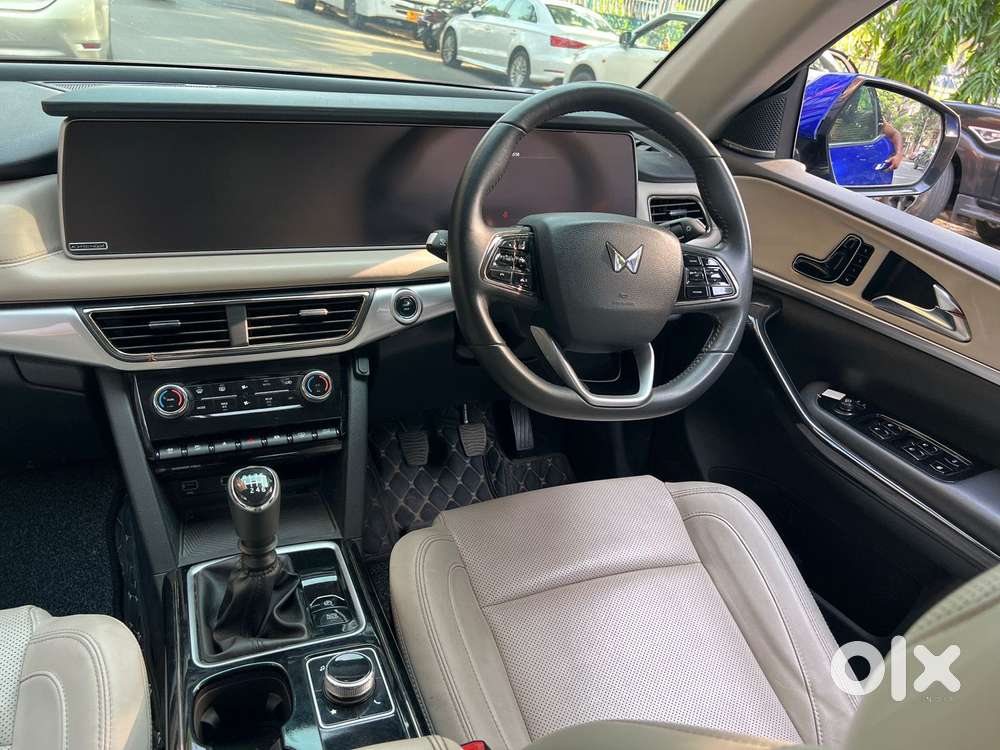 Mahindra Xuv700 2.2 Ax 7 Diesel Mt Luxury Pack Str, 2024, Diesel