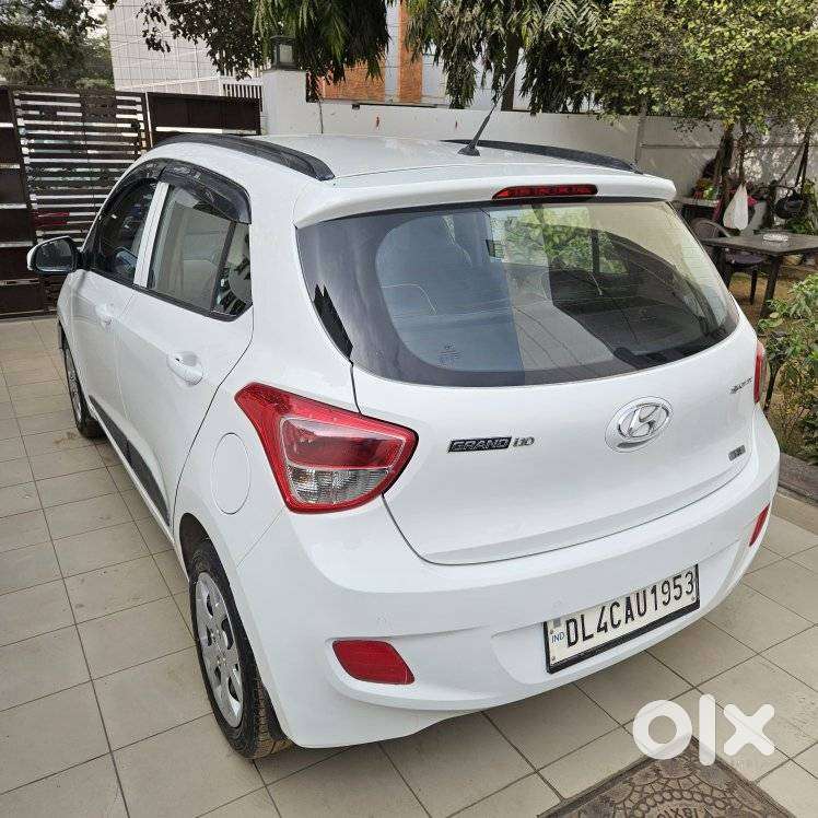 Hyundai Grand I10 2013-2016 Sportz, 2015, Petrol