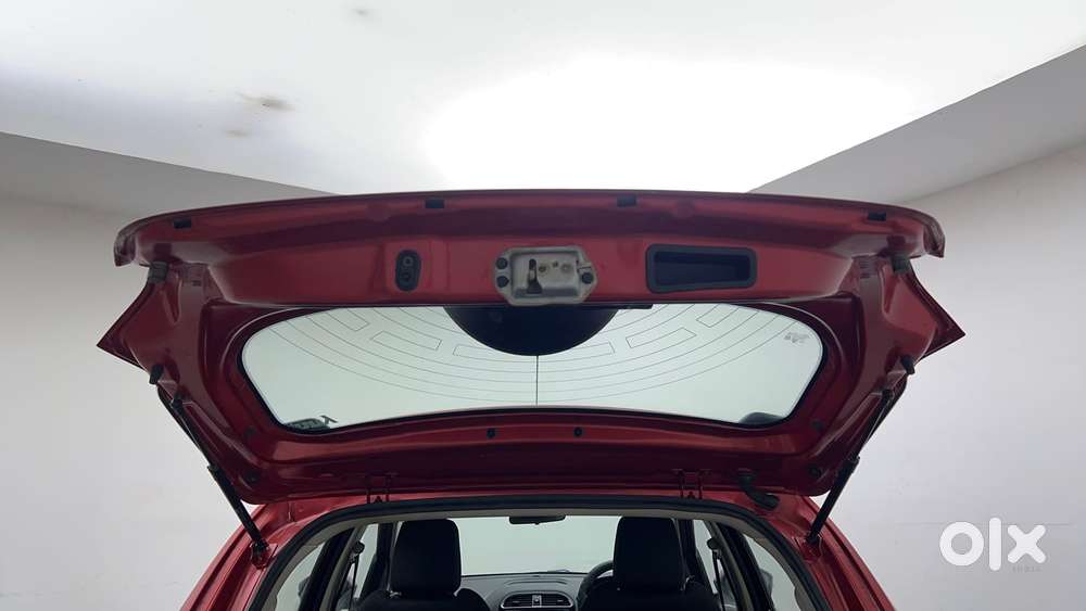 Tata Tiago Xza, 2017, Petrol