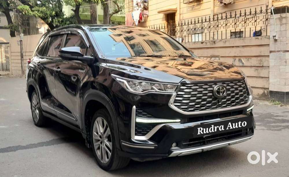 Toyota Innova Hycross 2.0 Zx Hybrid 7 Str, 2023, Petrol