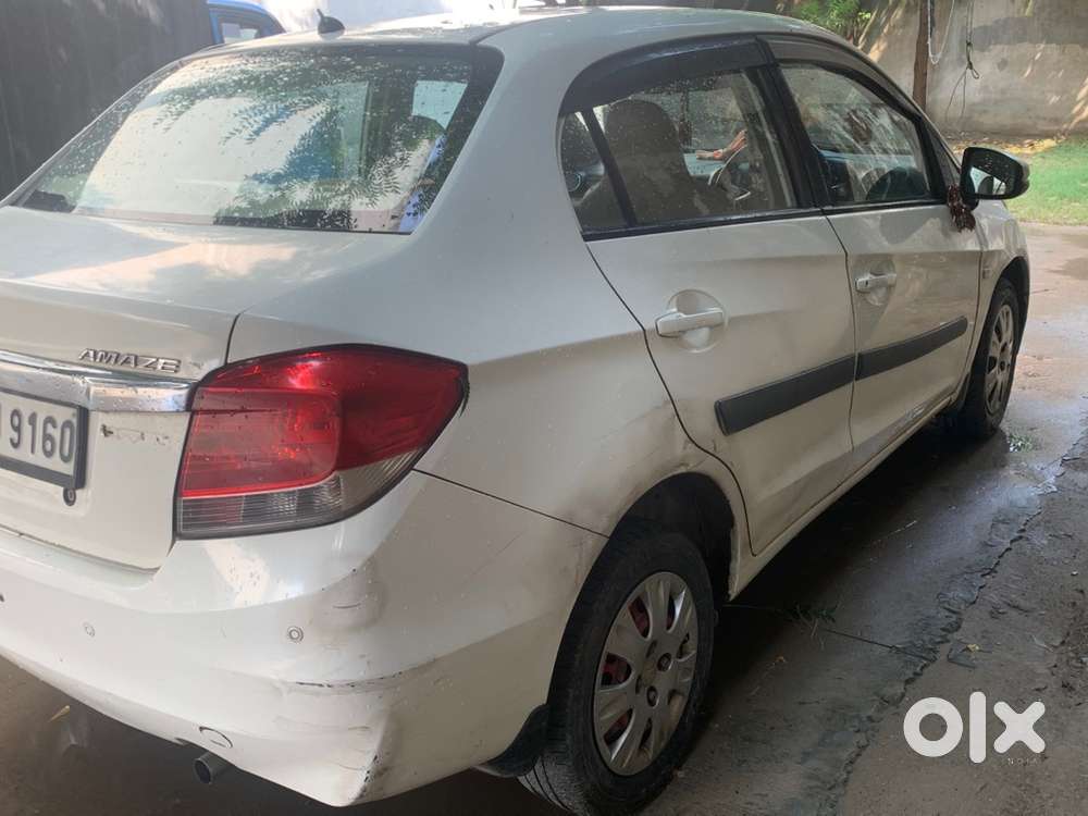 Honda Amaze 2015 Petrol Urgent Sell