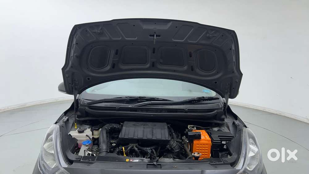 Hyundai Aura 1.2 Sx Cng, 2023, Cng & Hybrids