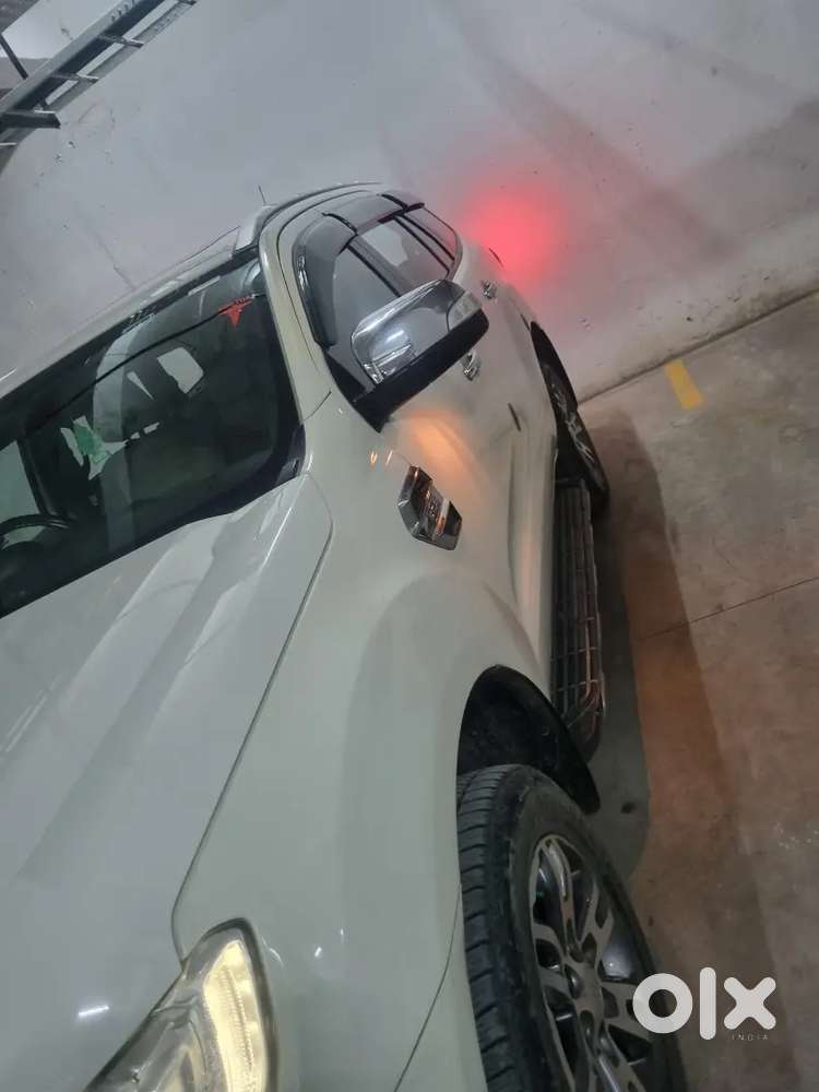 Ford Endeavour Diesel At 3.2 2017