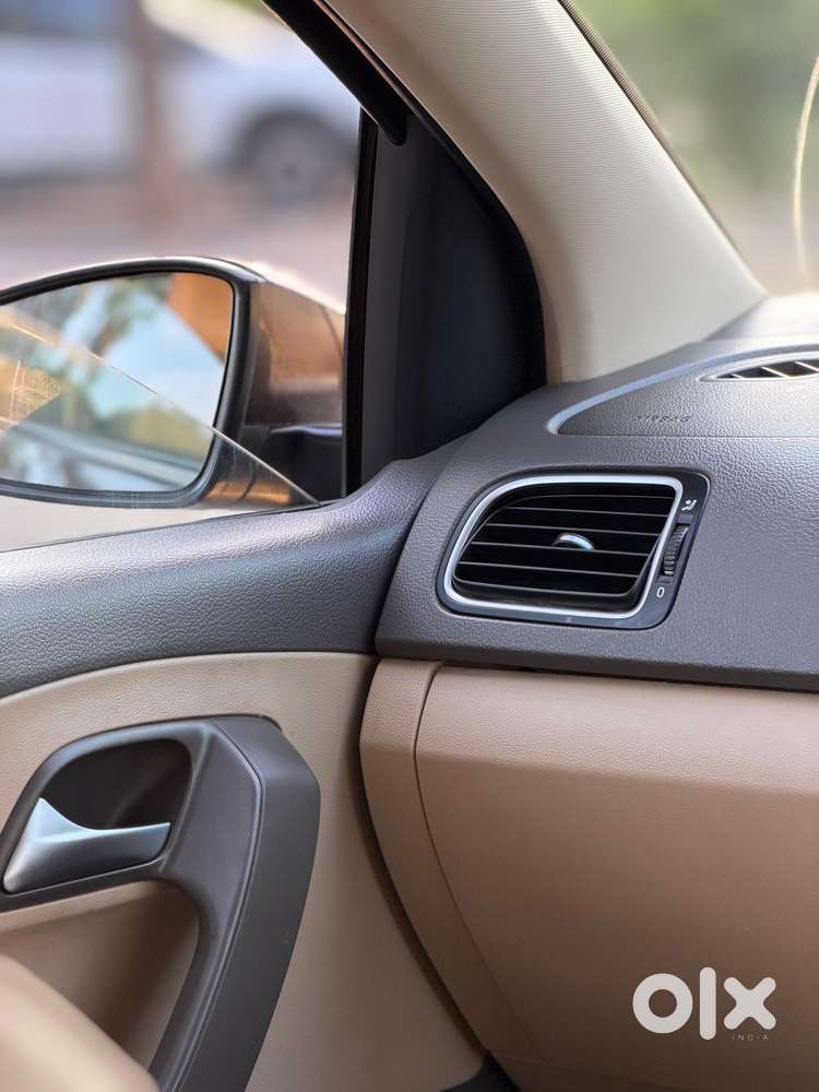 Volkswagen Vento 1.2 Tsi Highline Plus At, 2016, Petrol