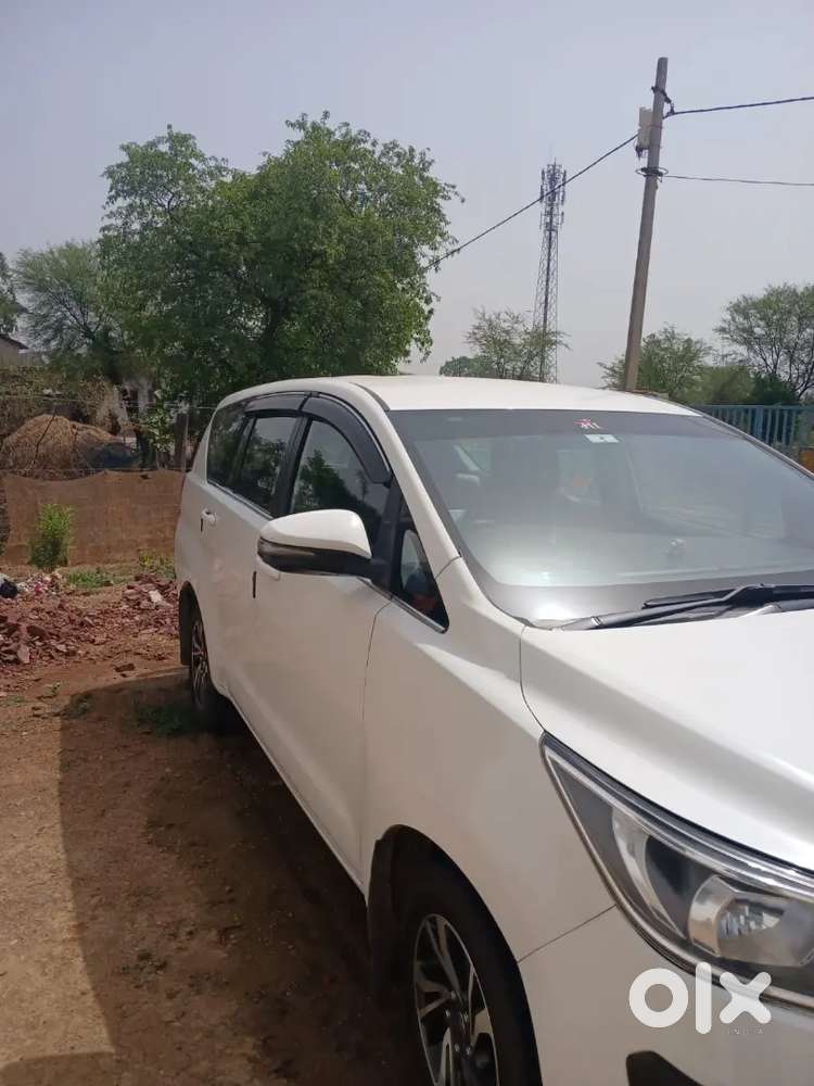 Toyota Innova Crysta 2022 Diesel 135000 Km Driven