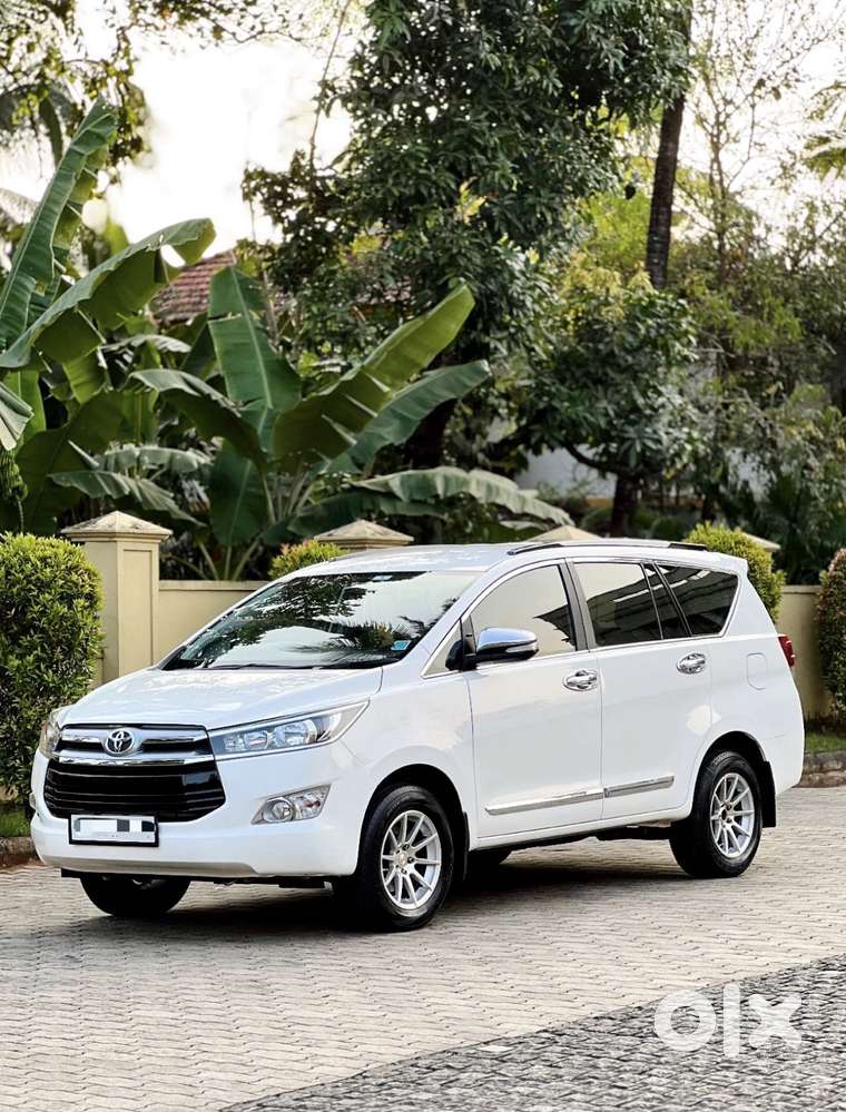 Toyota Innova Crysta 2.8 Gx At, 2017, Diesel