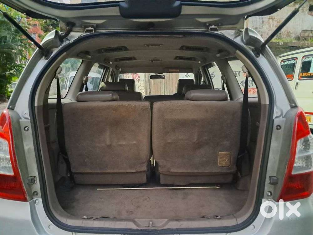 Toyota Innova 2.5 G (diesel) 8 Seater, 2016