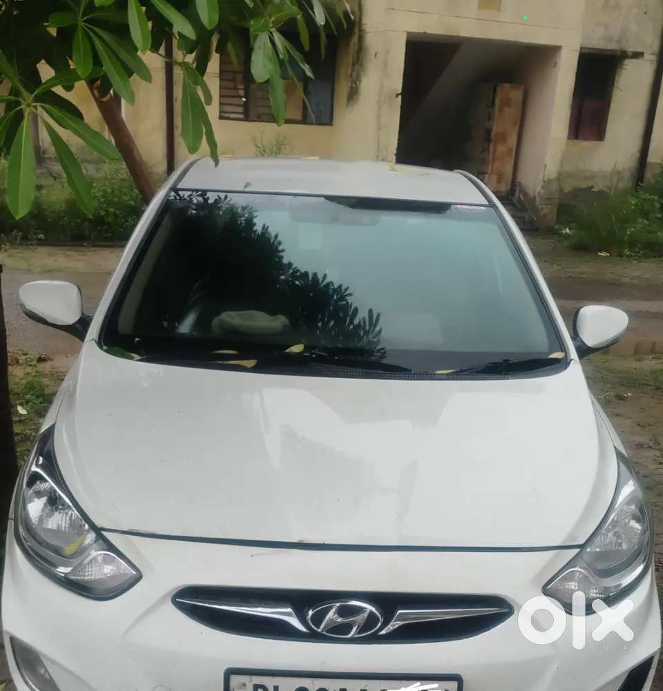 Hyundai Verna 2011 Model Petrol Manual Sx