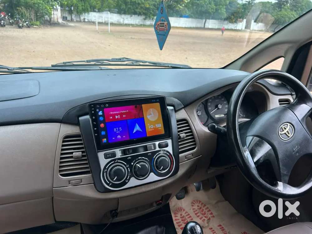 Toyota Innova 2016