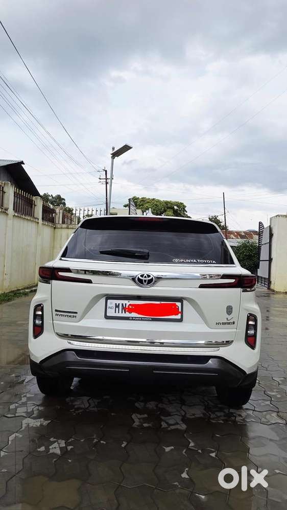 Toyota Hyryder Top Model At In Showroom Condition