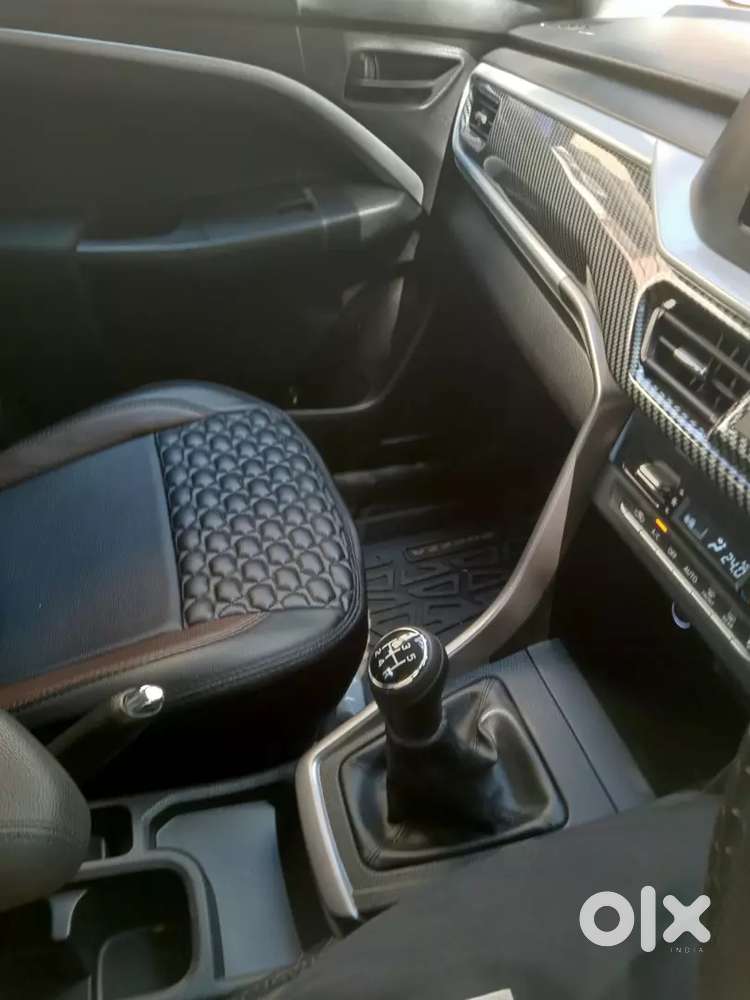 Maruti Suzuki Brezza 2024 Petrol 4550 Km Driven