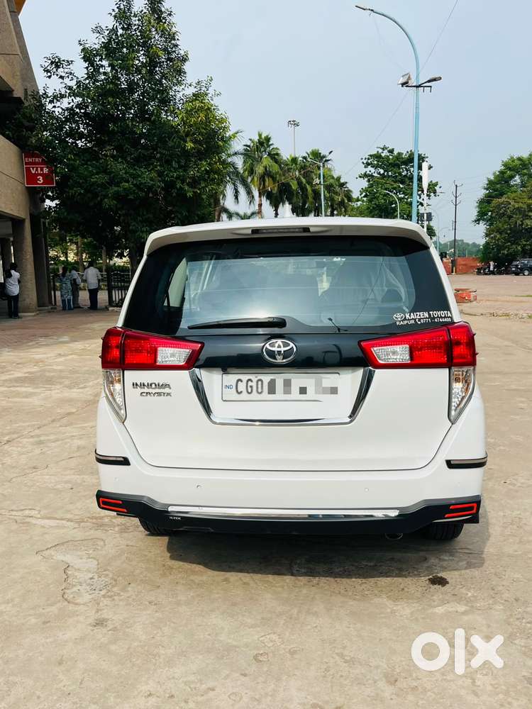 Toyota Innova Crysta [2020-ongoing] 2.4 Gx 7 Str, 2023, Diesel
