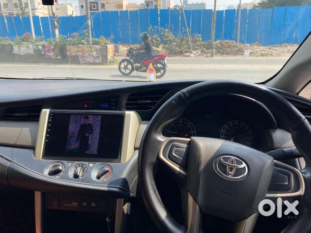 Toyota Innova Crysta 2.4 G Mt 7 Str, 2017, Diesel