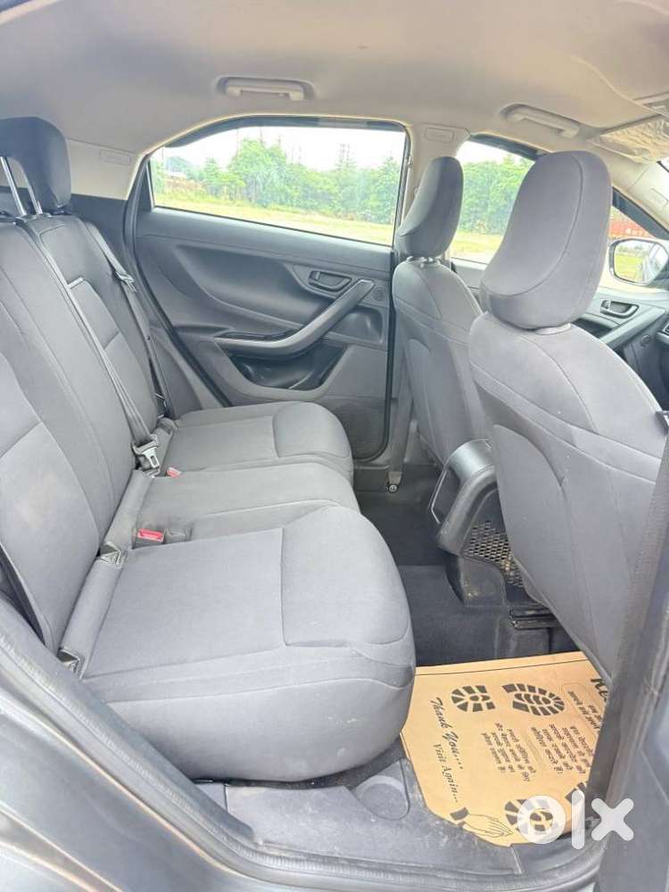 Tata Nexon Smart Plus S 1.2 Revotron Petrol 5 Mt, 2024, Petrol
