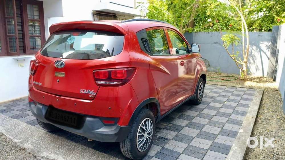 Mahindra Kuv 100 2017